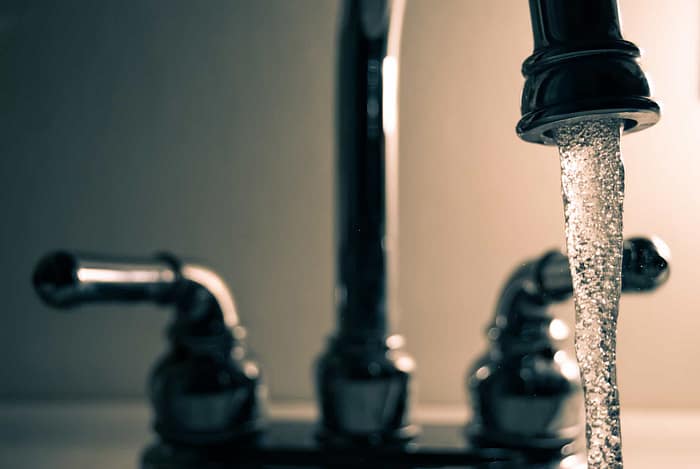 Tap mixer running